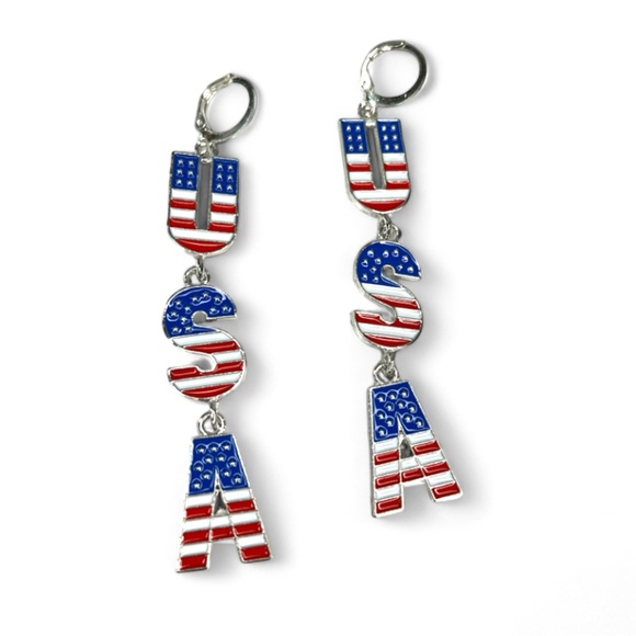 Americana 🇺🇸 USA Flag Dangle Earrings silver tone NWOT - Picture 2 of 3